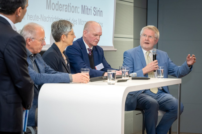 19 Hauptstadtgespr&auml;ch